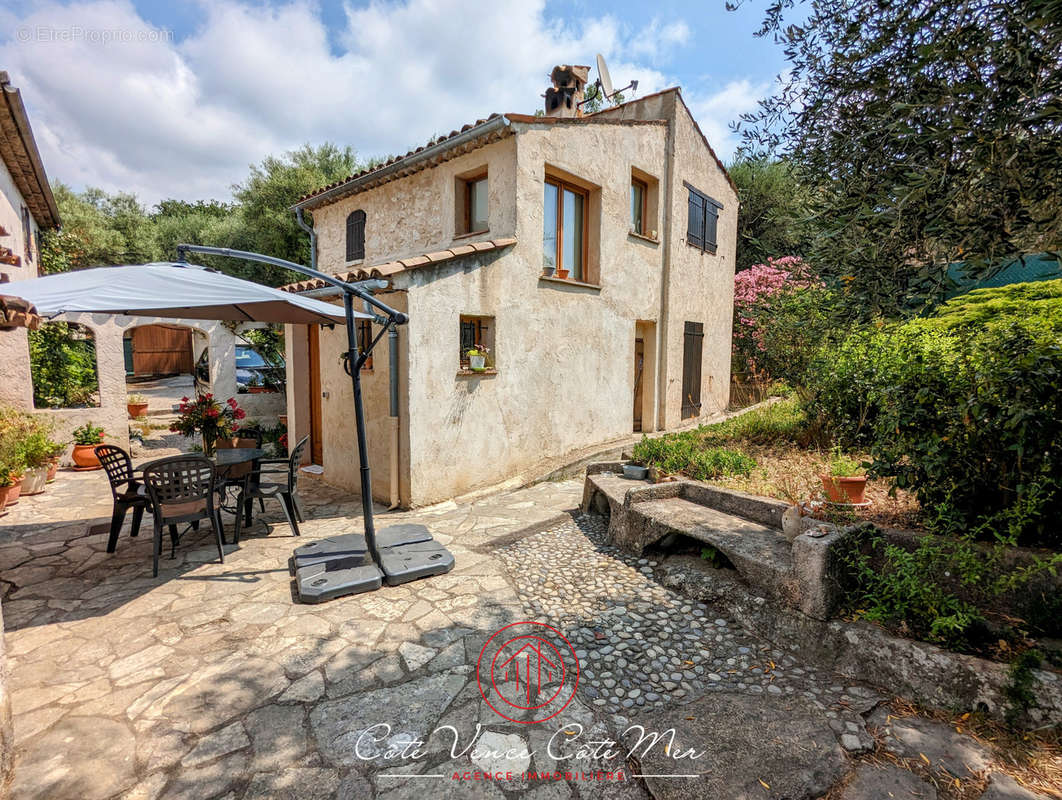 Maison à TOURRETTES-SUR-LOUP