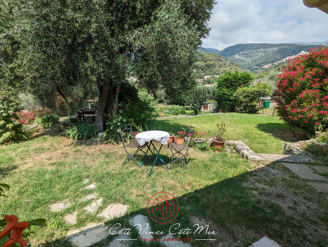 Maison à TOURRETTES-SUR-LOUP