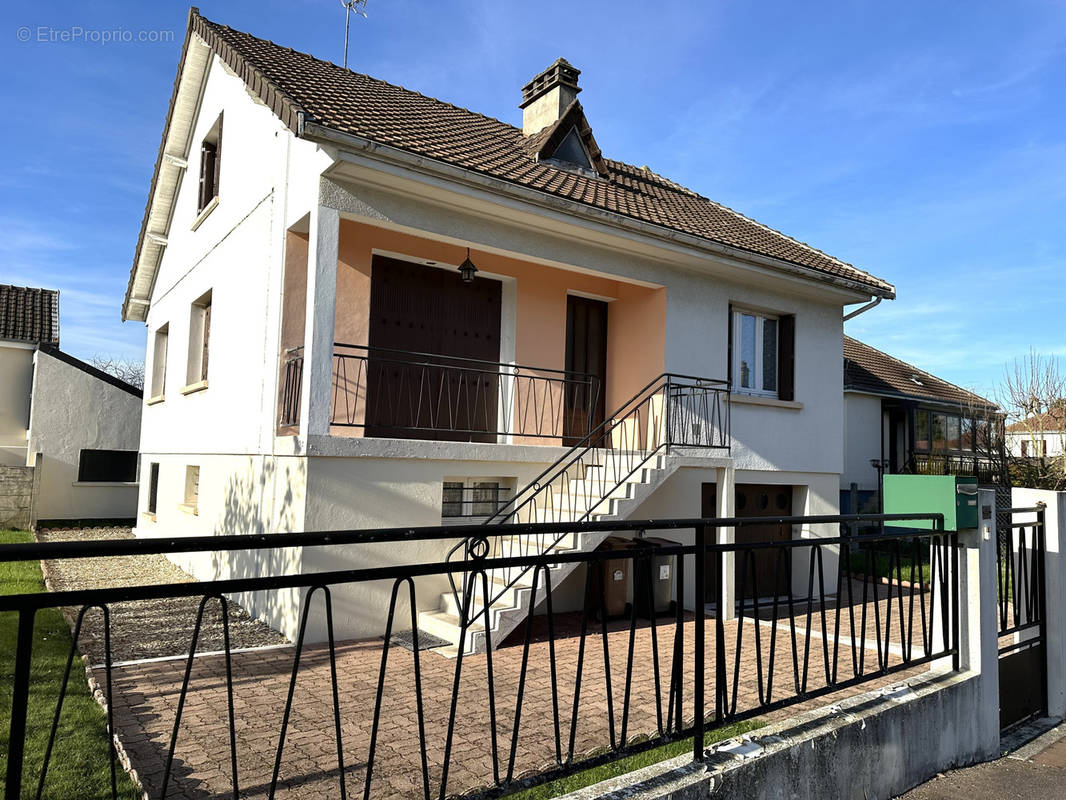 Maison à SAINT-ANDRE-LES-VERGERS