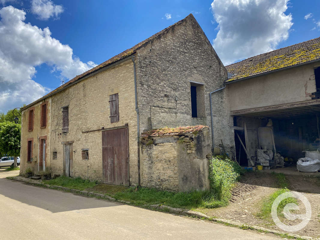 Maison à SAINT-PERE