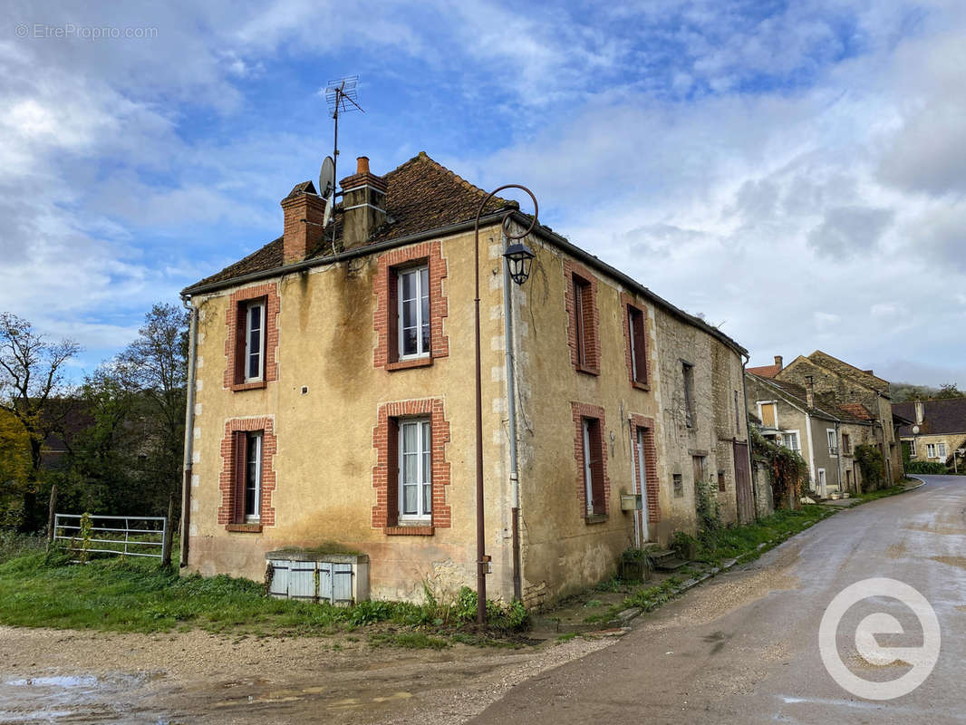 Maison à SAINT-PERE