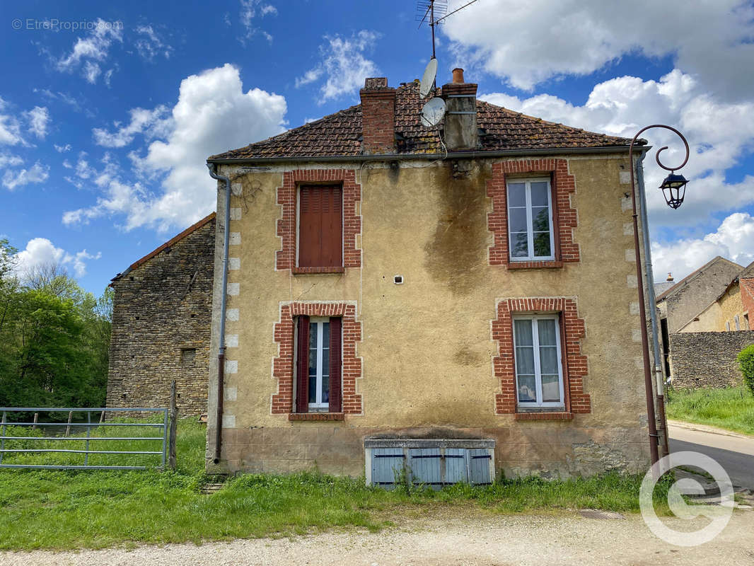 Maison à SAINT-PERE