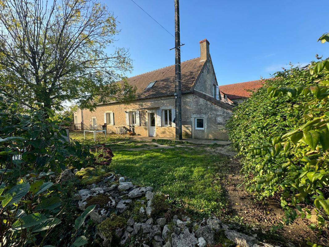 Maison à BESSAIS-LE-FROMENTAL