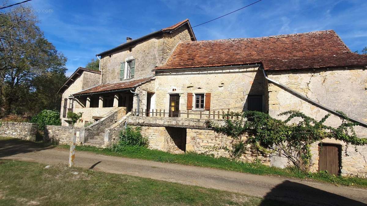 Maison à VILLENEUVE