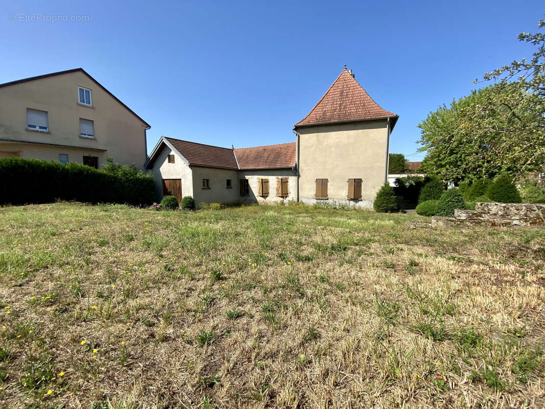 Maison à PUTTELANGE-AUX-LACS