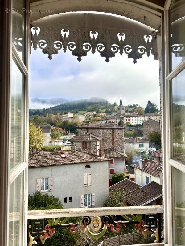 Appartement à LAMURE-SUR-AZERGUES