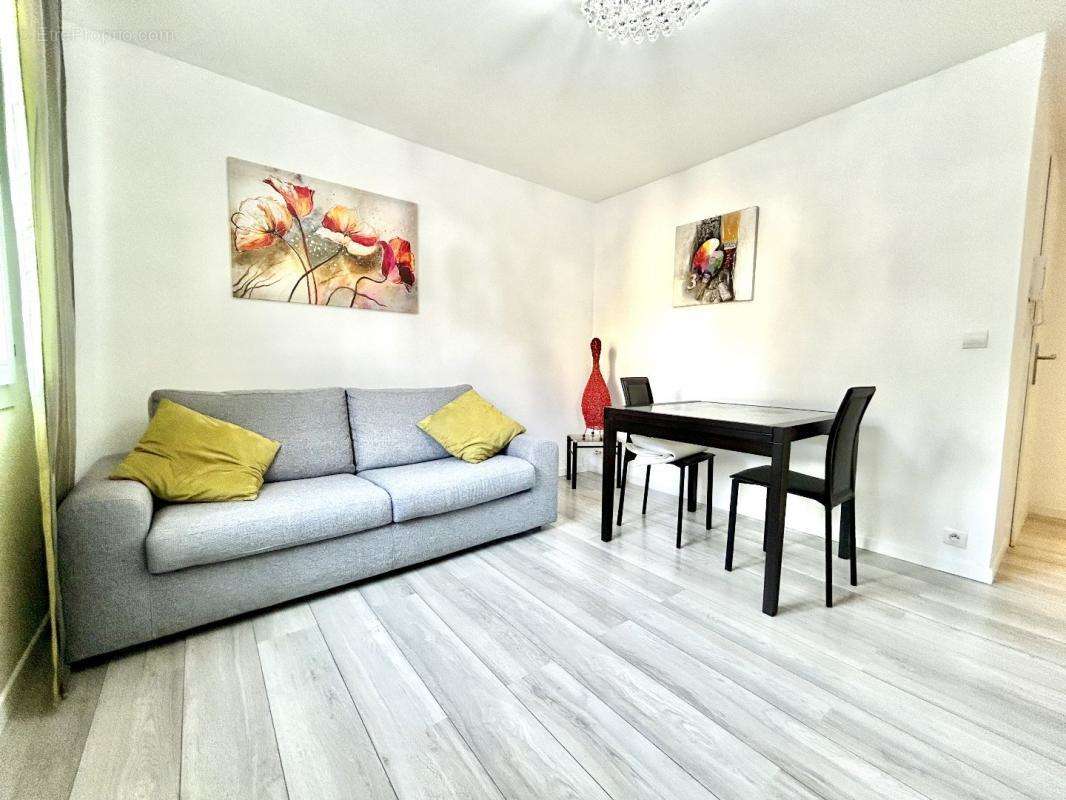 Appartement à BEAUSOLEIL