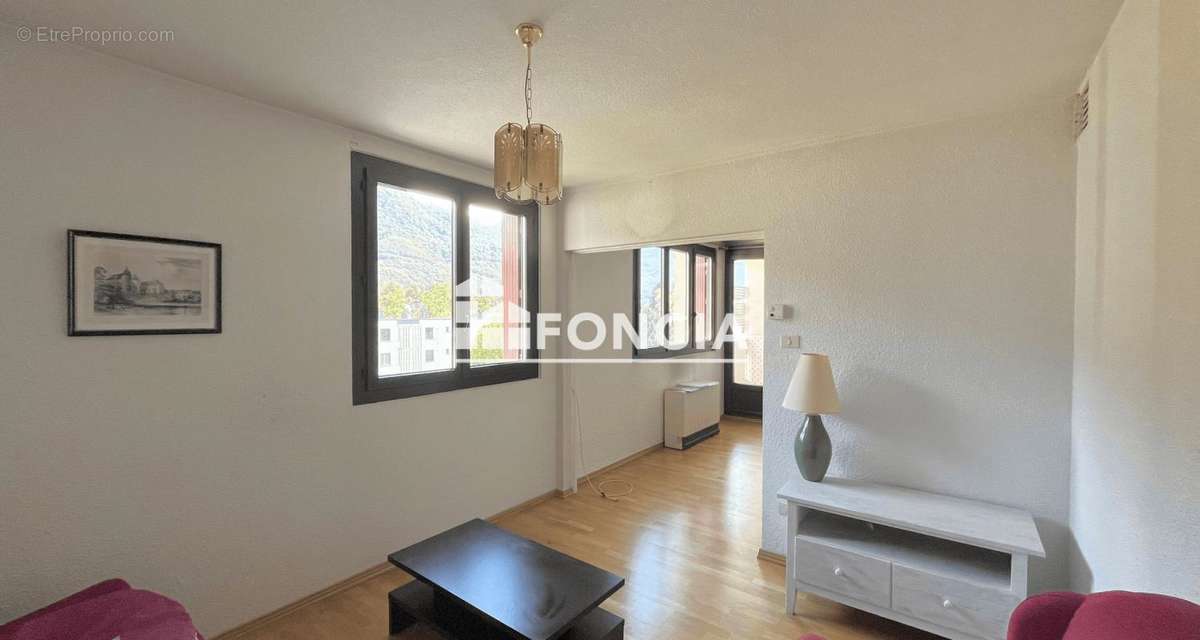 Appartement à VIZILLE