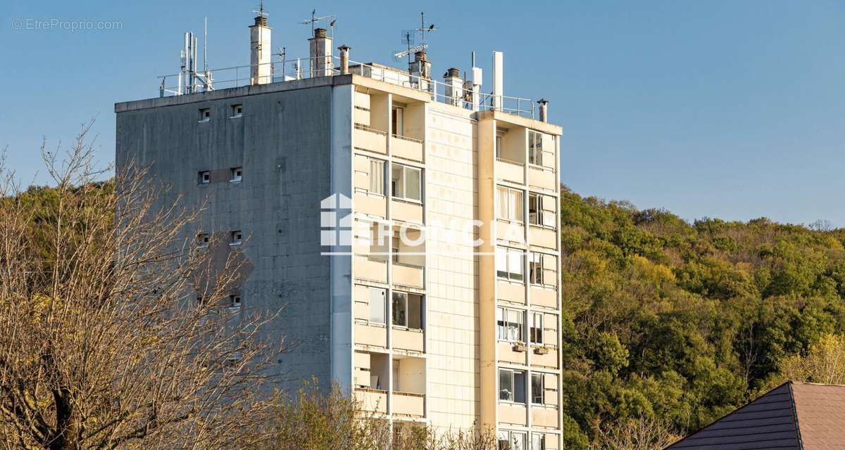 Appartement à LE PONT-DE-CLAIX