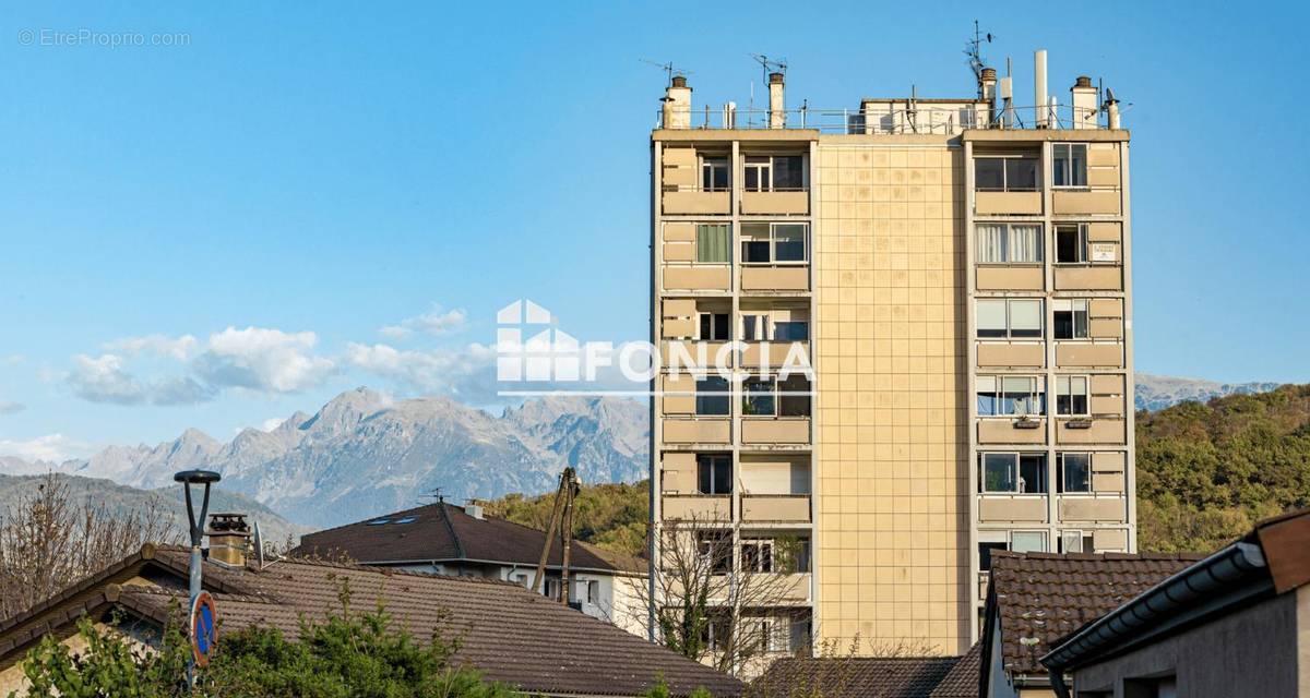 Appartement à LE PONT-DE-CLAIX