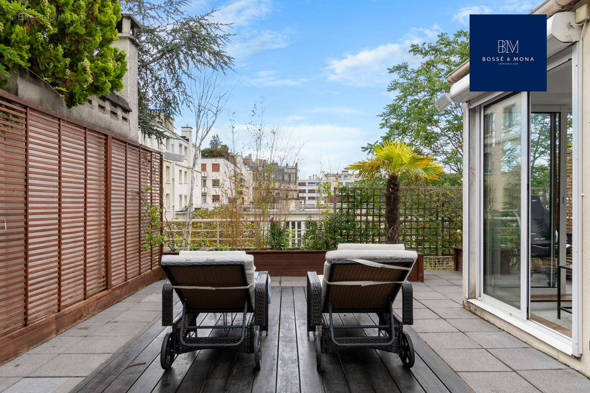 Appartement à NEUILLY-SUR-SEINE