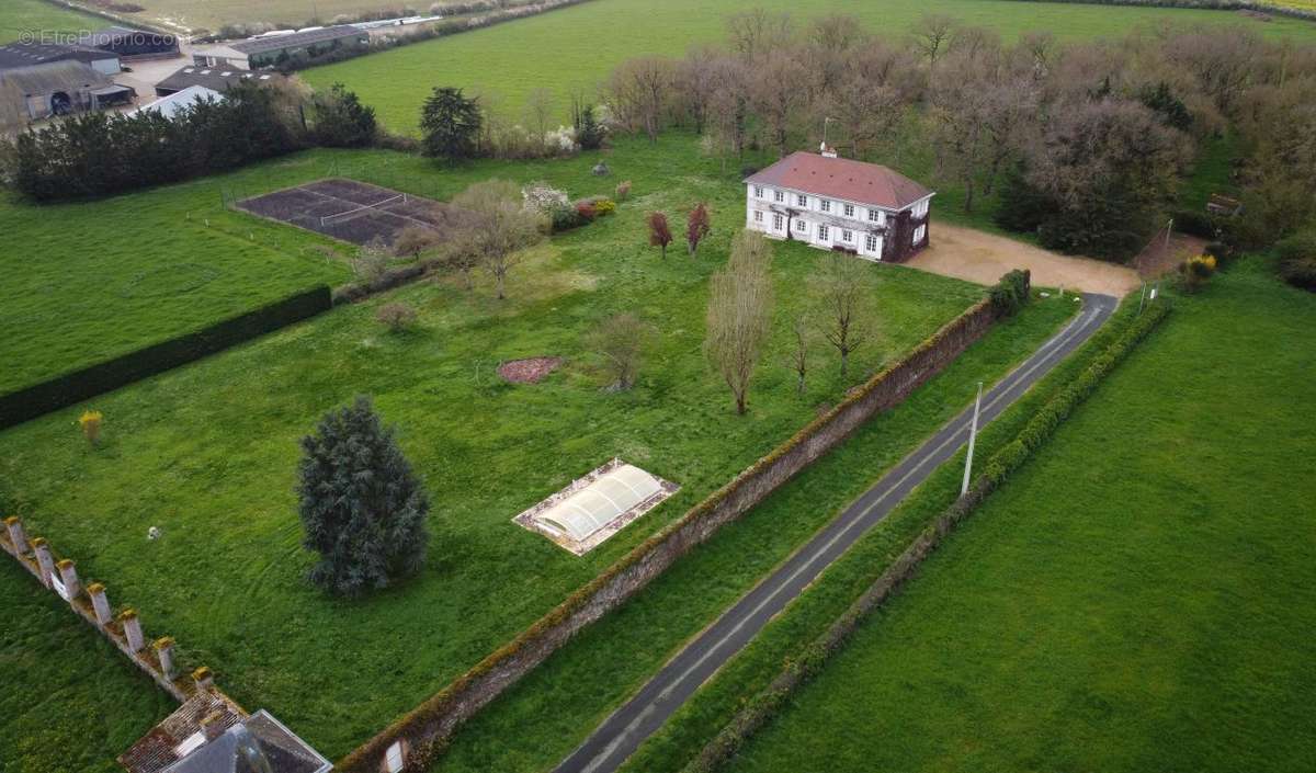 Maison à CHEMILLE