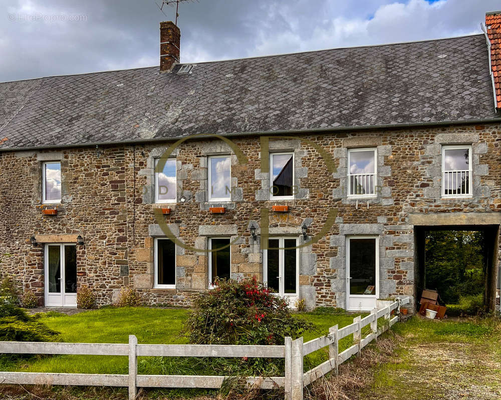 Maison à LENGRONNE