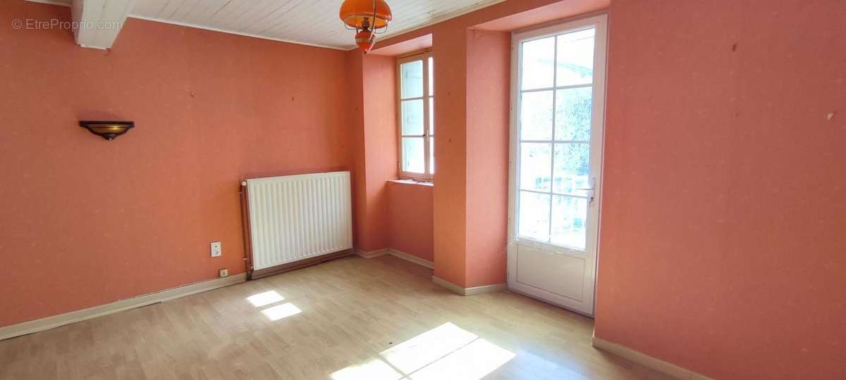 Appartement à VIC-EN-BIGORRE