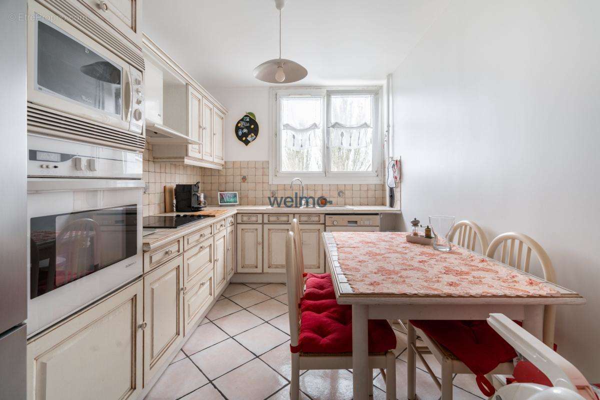 Appartement à FONTENAY-SOUS-BOIS