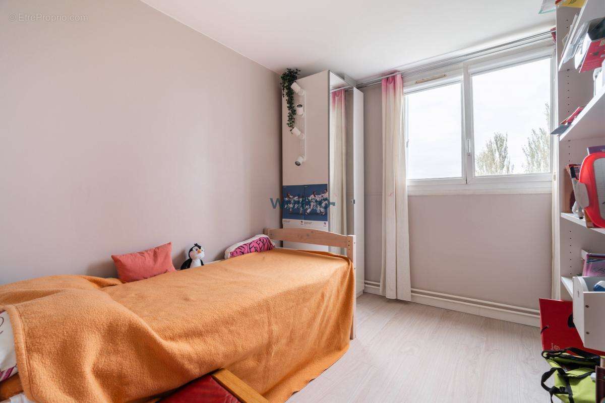 Appartement à FONTENAY-SOUS-BOIS