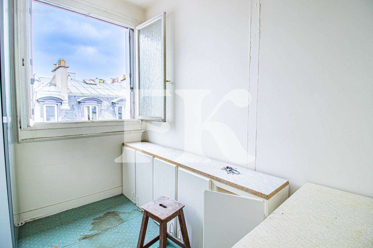 Appartement à PARIS-16E