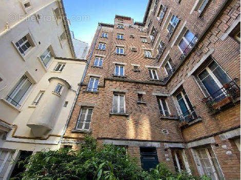 Appartement à PARIS-5E