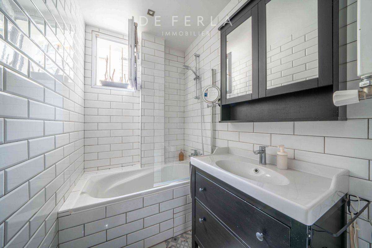 Appartement à PARIS-15E