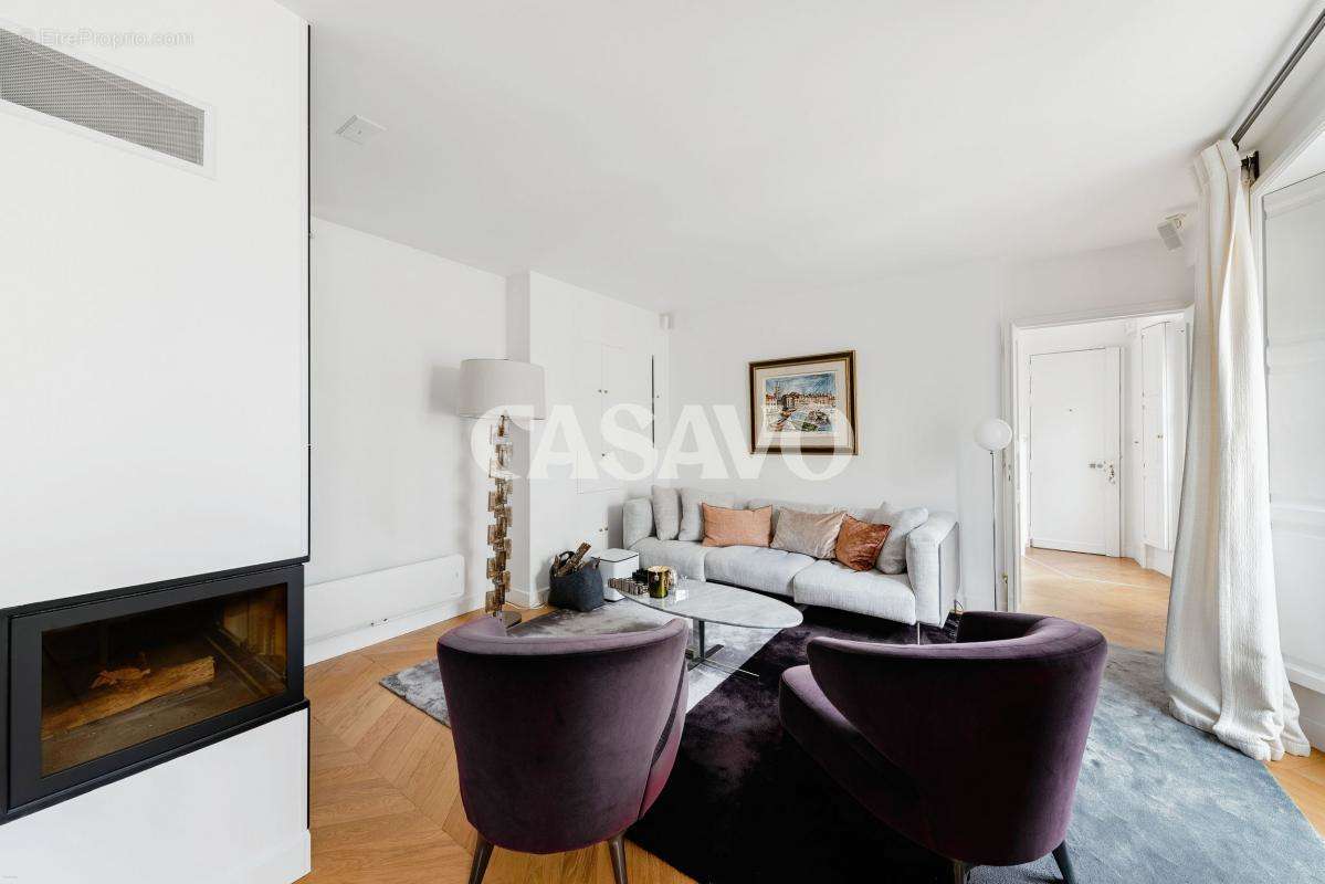 Appartement à PARIS-7E