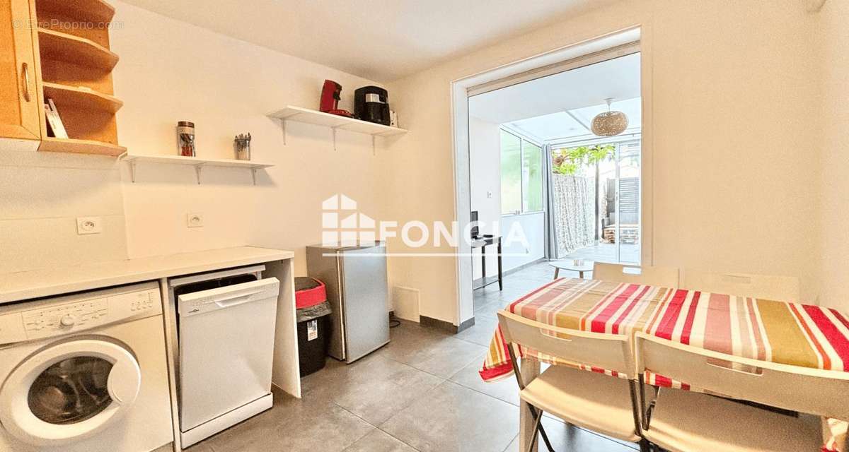 Appartement à LA LONDE-LES-MAURES