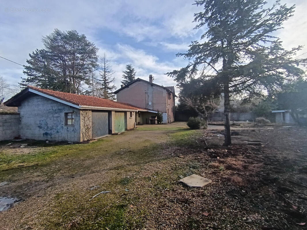 Maison à REYRIEUX