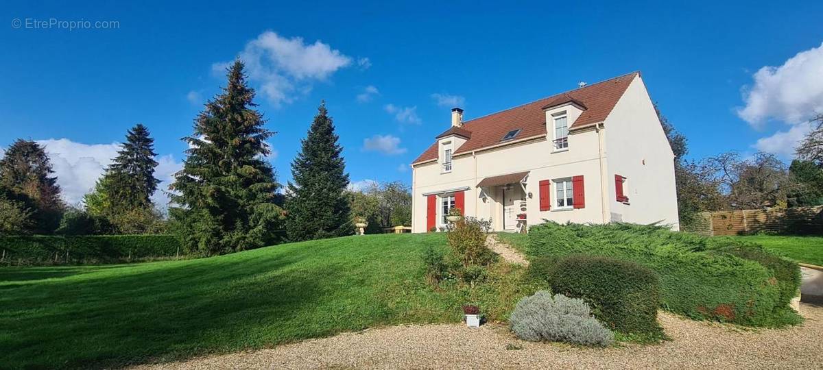 Maison à SERIFONTAINE