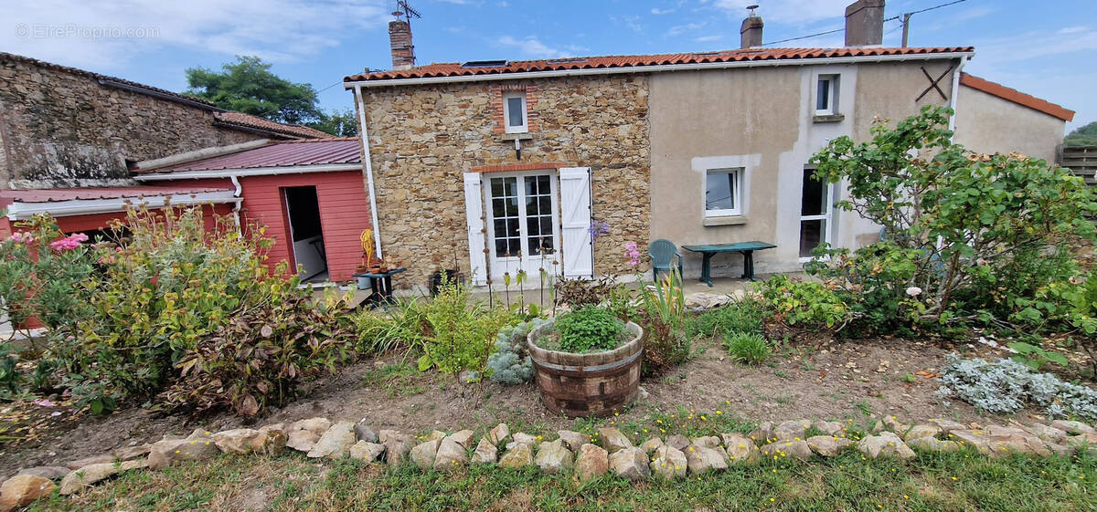 Maison à LA CHAPELLE-HEULIN