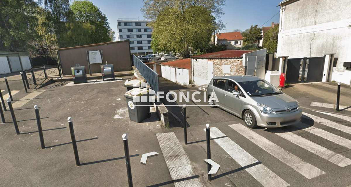 Parking à EVRY