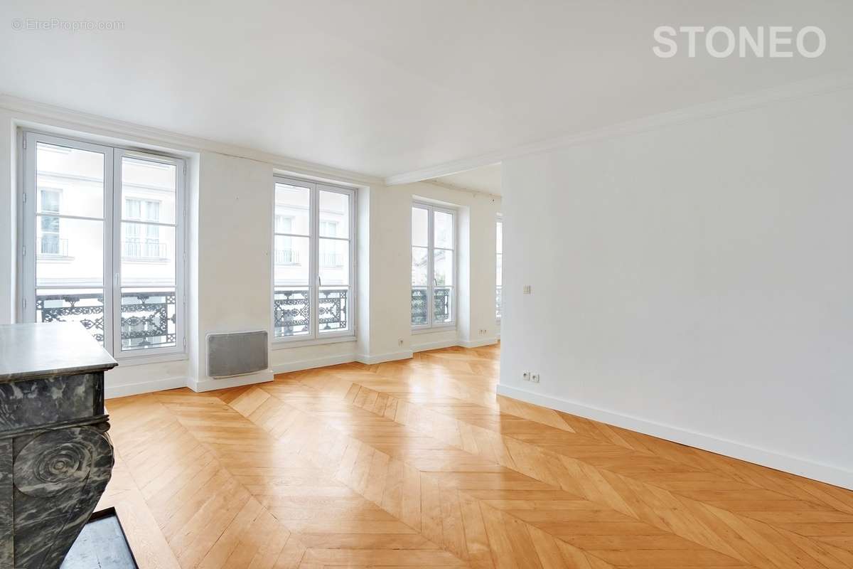 Appartement à PARIS-9E