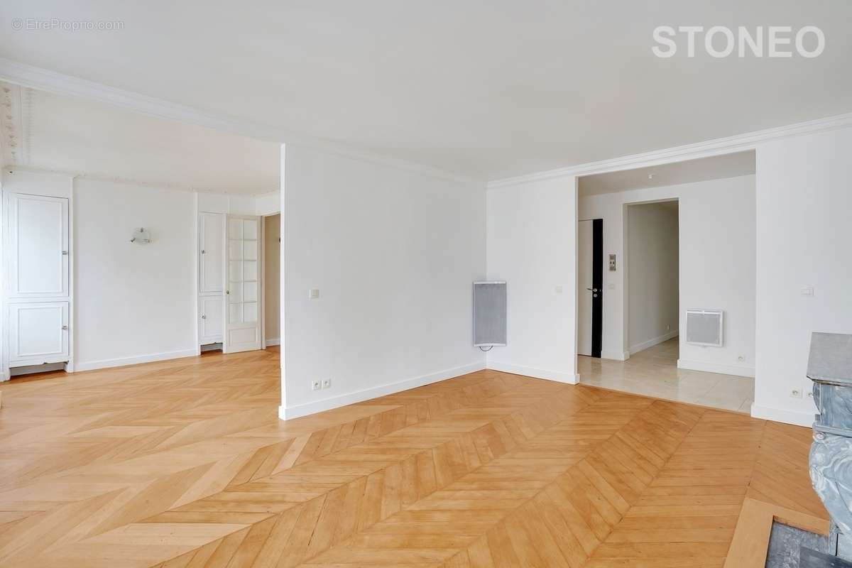 Appartement à PARIS-9E