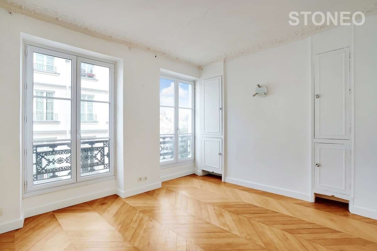 Appartement à PARIS-9E