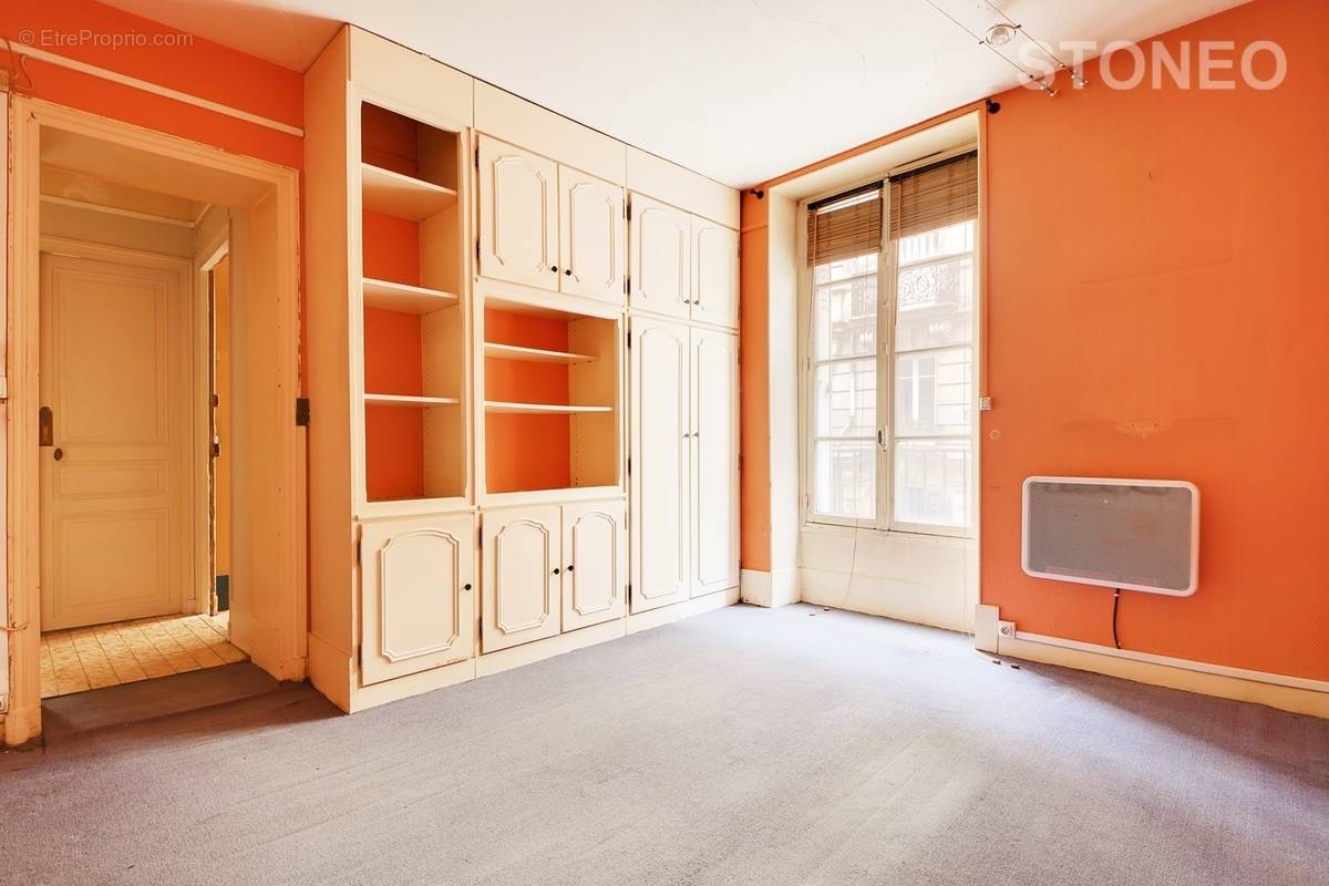 Appartement à PARIS-10E