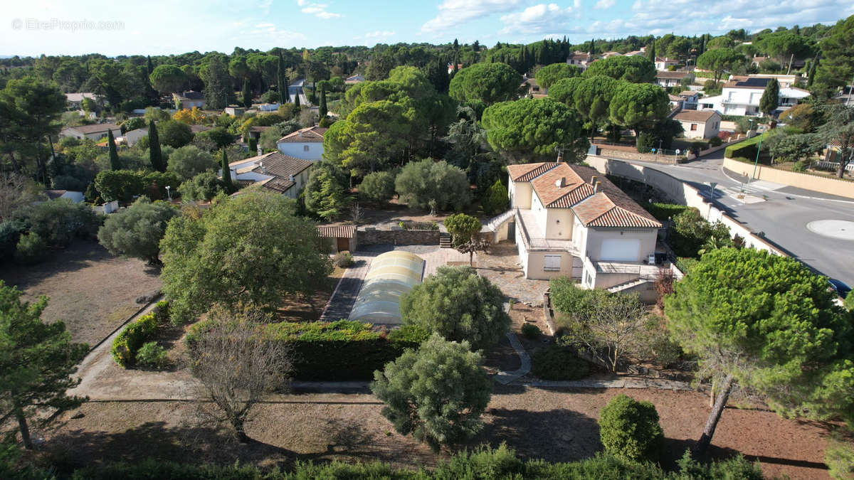 Maison à VILLEMOUSTAUSSOU