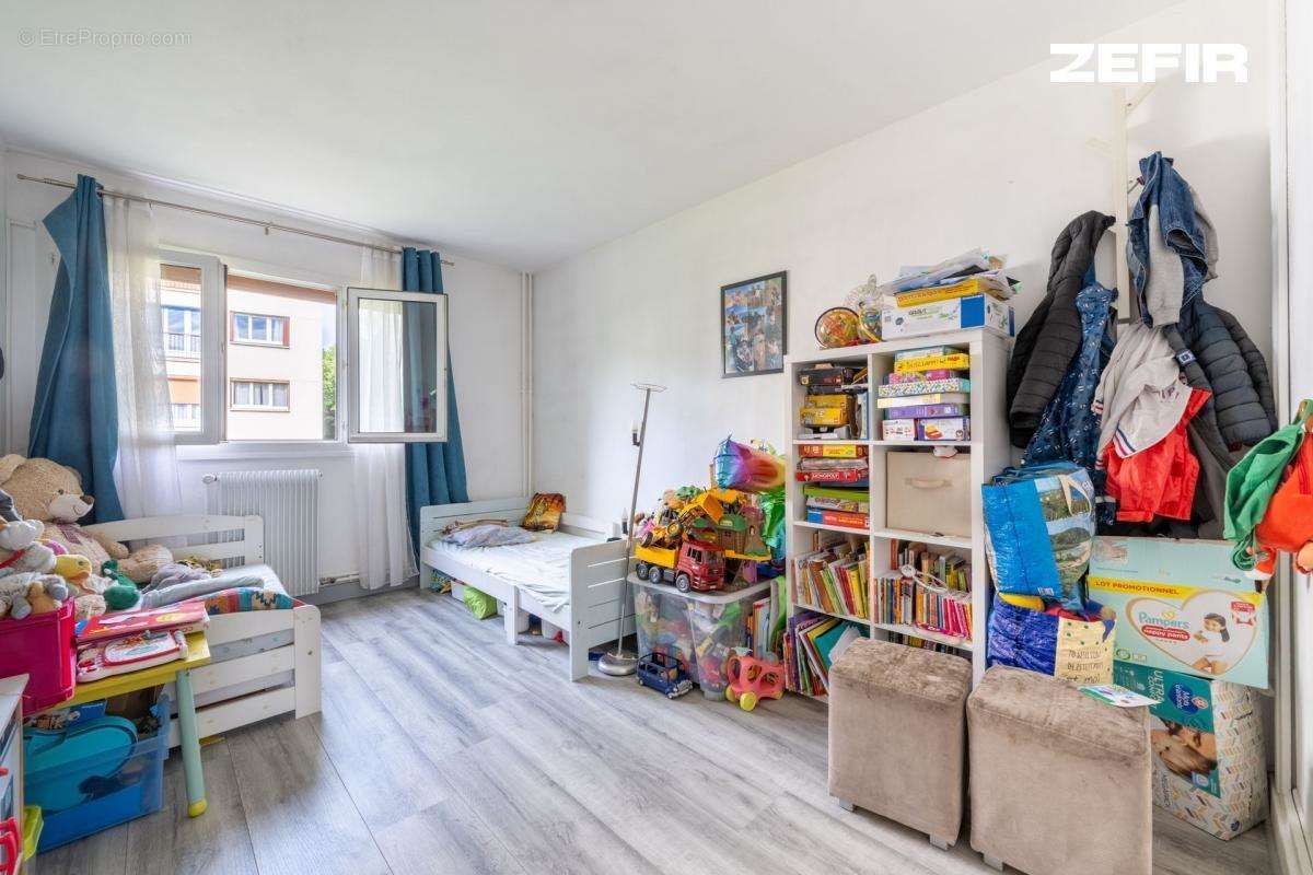 Appartement à LE PERREUX-SUR-MARNE