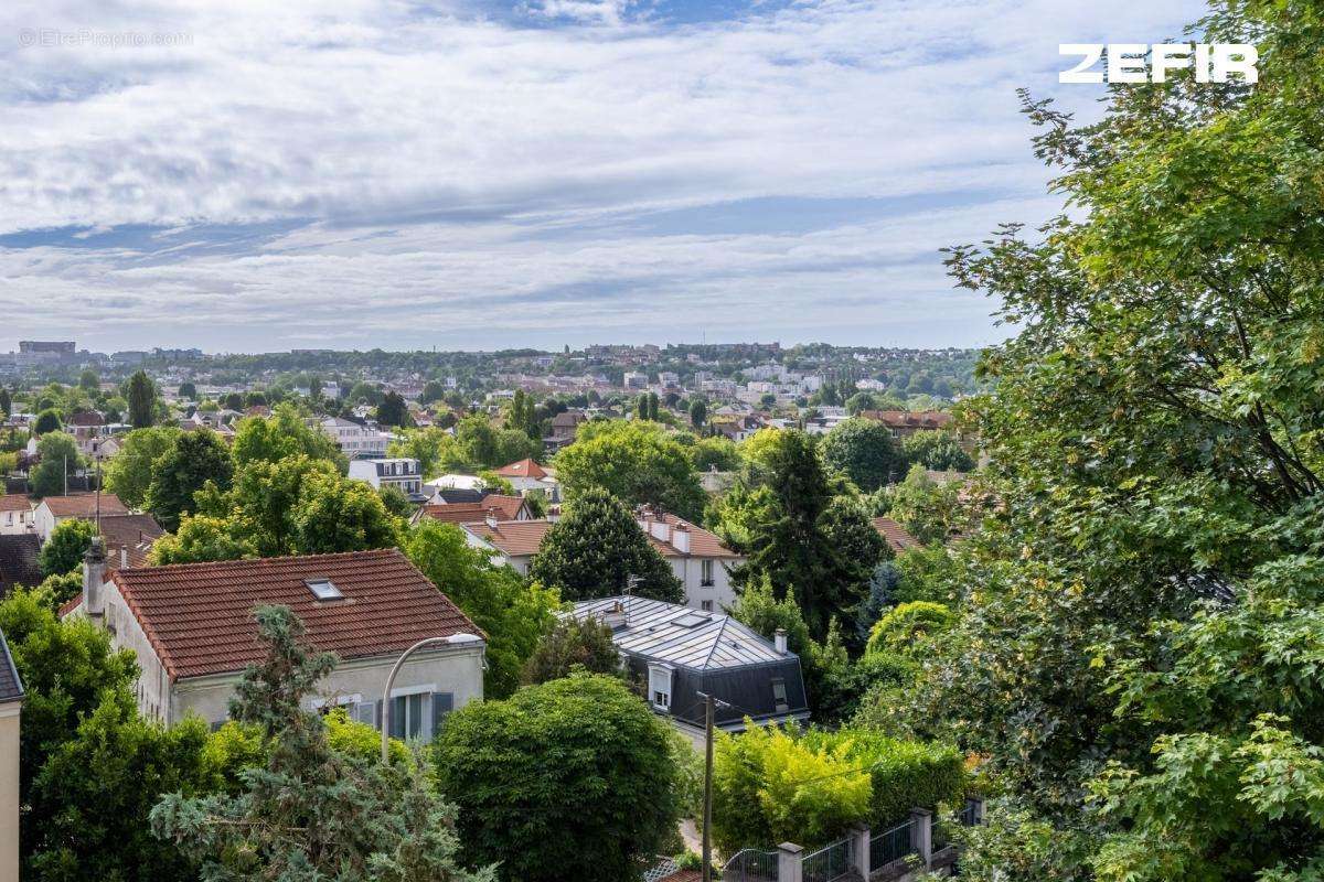 Appartement à LE PERREUX-SUR-MARNE