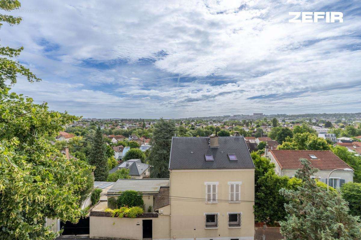 Appartement à LE PERREUX-SUR-MARNE