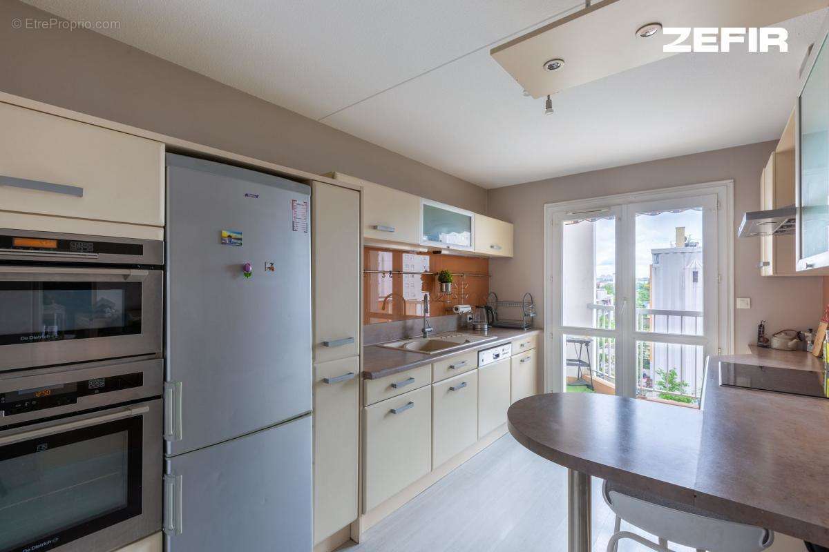 Appartement à LYON-8E