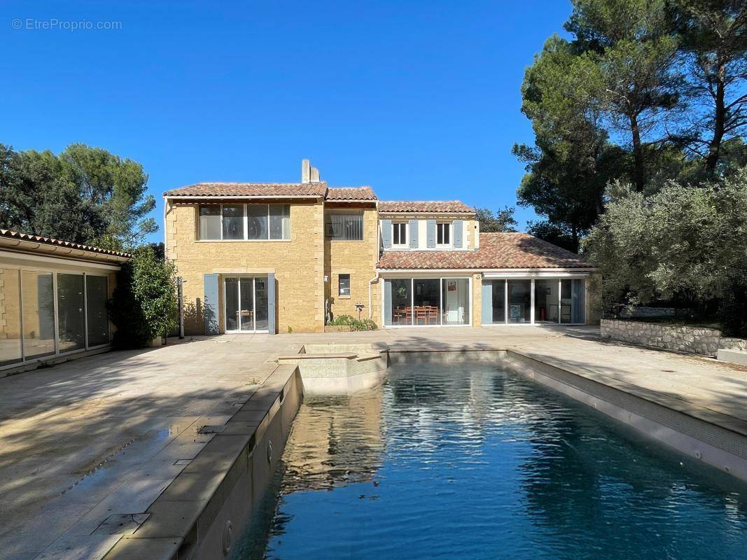 Maison à VILLENEUVE-LES-AVIGNON