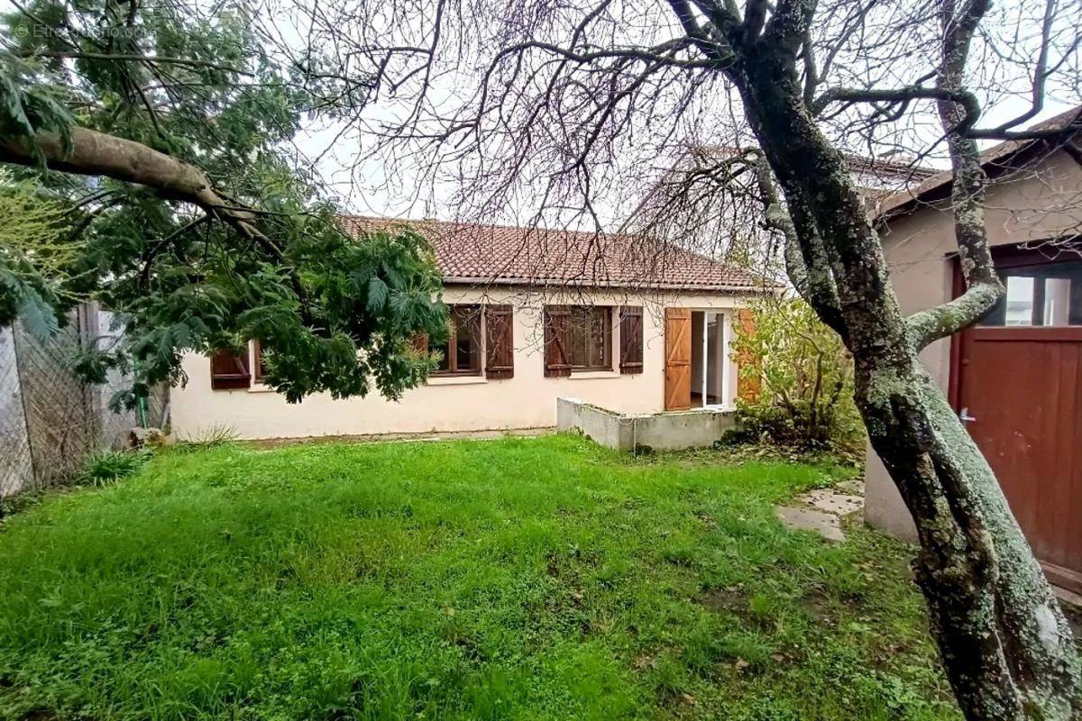 Maison à SAINT-SEBASTIEN-SUR-LOIRE