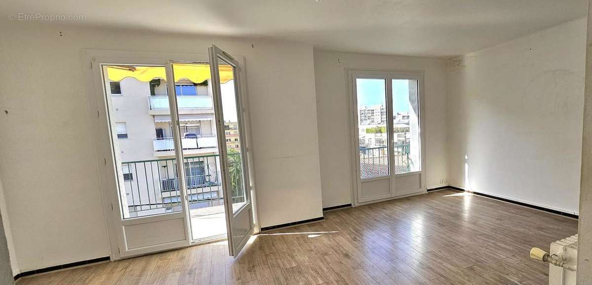 Appartement à LE CANNET