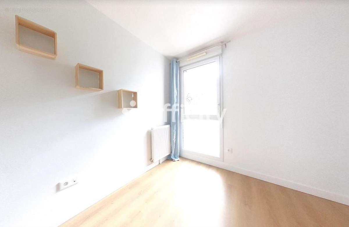 Appartement à GENNEVILLIERS