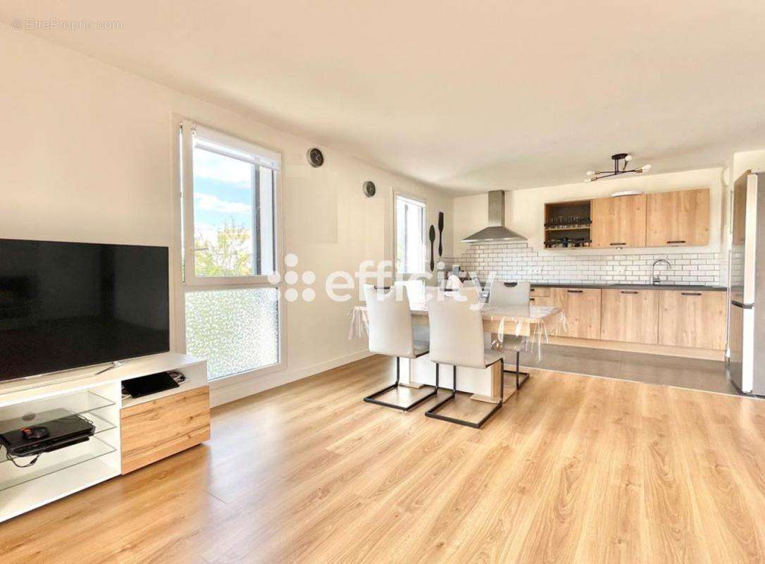 Appartement à GENNEVILLIERS