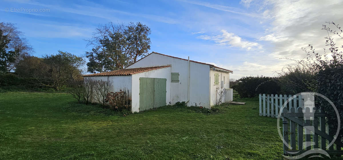 Maison à LES PORTES-EN-RE