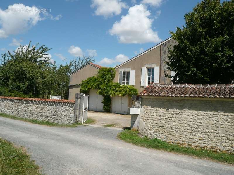 Maison à JARNAC