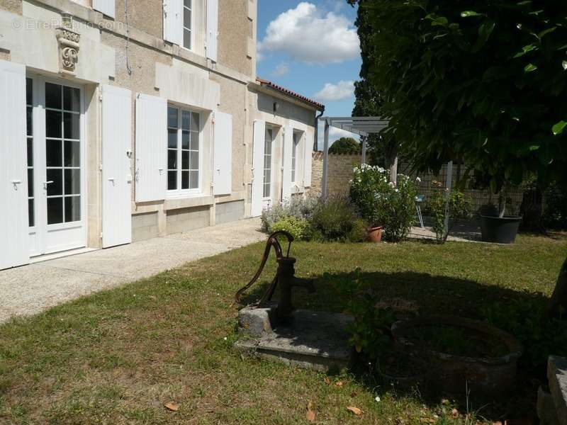 Maison à JARNAC