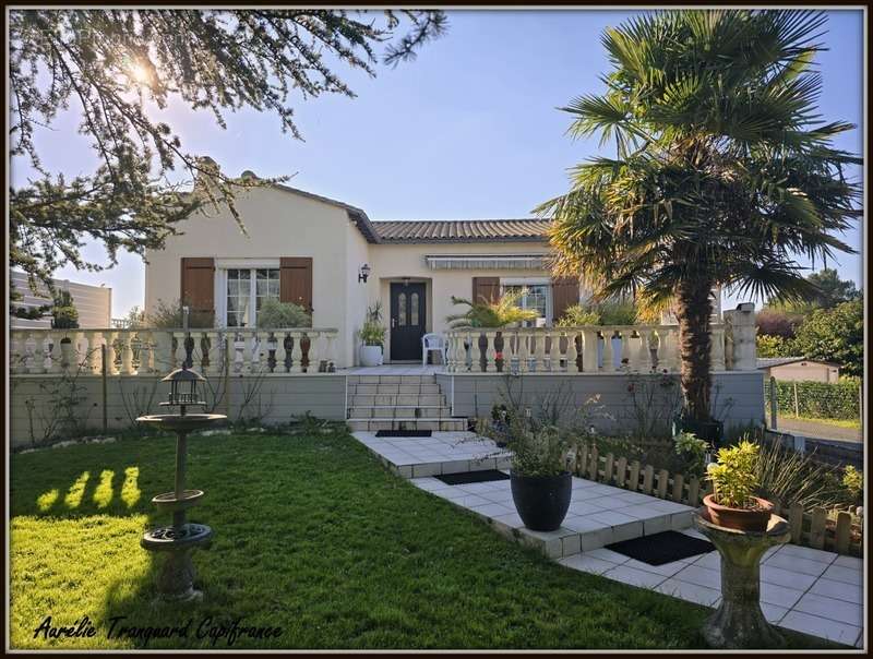 Maison à BUSSAC-SUR-CHARENTE