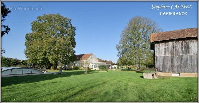 Maison à COURS-DE-PILE