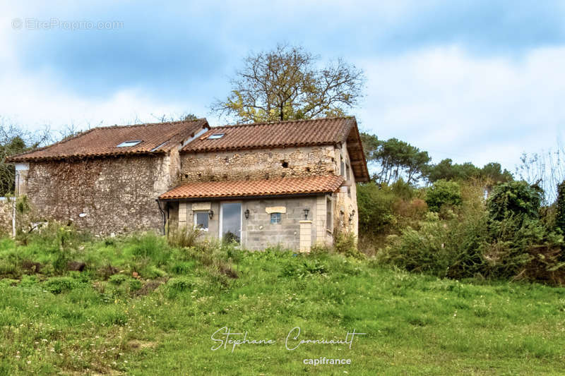 Maison à NEUVIC