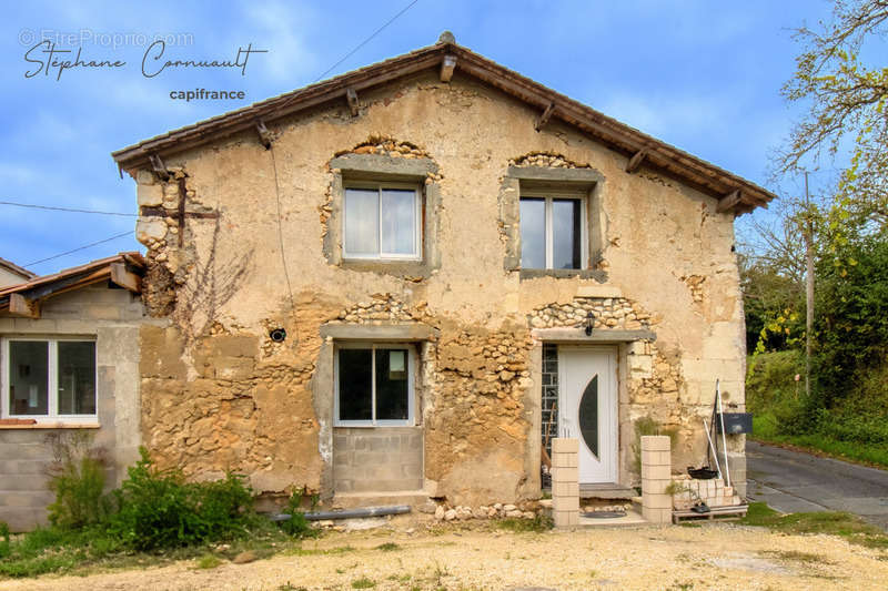 Maison à NEUVIC